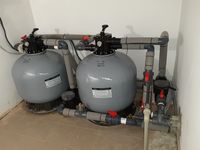 Фільтрація води в басейні пісчані фільтра