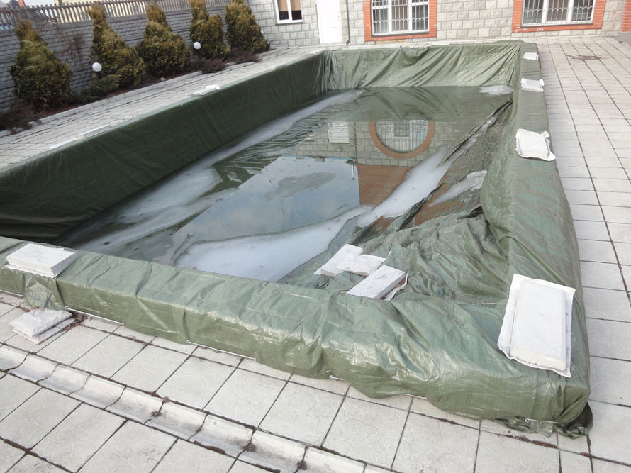 Копінговий камінь - накритий плінкою для зимовки