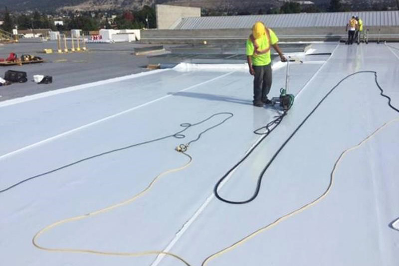 Обладнання для виконання робіт плоскої покрівлі з мембрани ПВХ